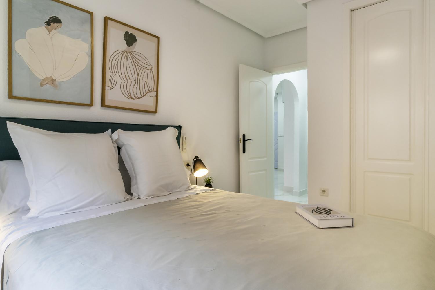 Apartamento Pink Azure Torrevieja Exterior foto